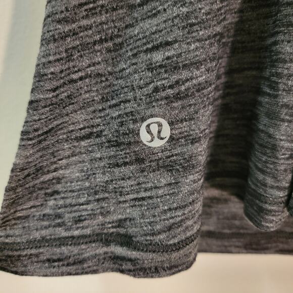 Lululemon Run For Gold Bra‎ Tank Top Gray/Purple Strappy Criss Cross Size 4 - Picture 3 of 6